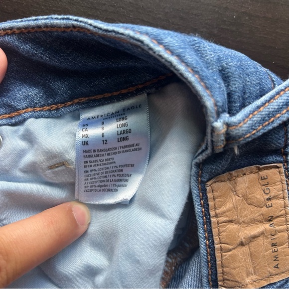 American Eagle Tomgirl Jeans Size 8 Long - Picture 6 of 7